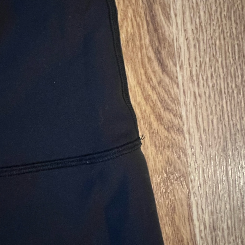 Lulu Lemon Wunder Under High Rise Bike Short 6 inch - Picture 2 of 8